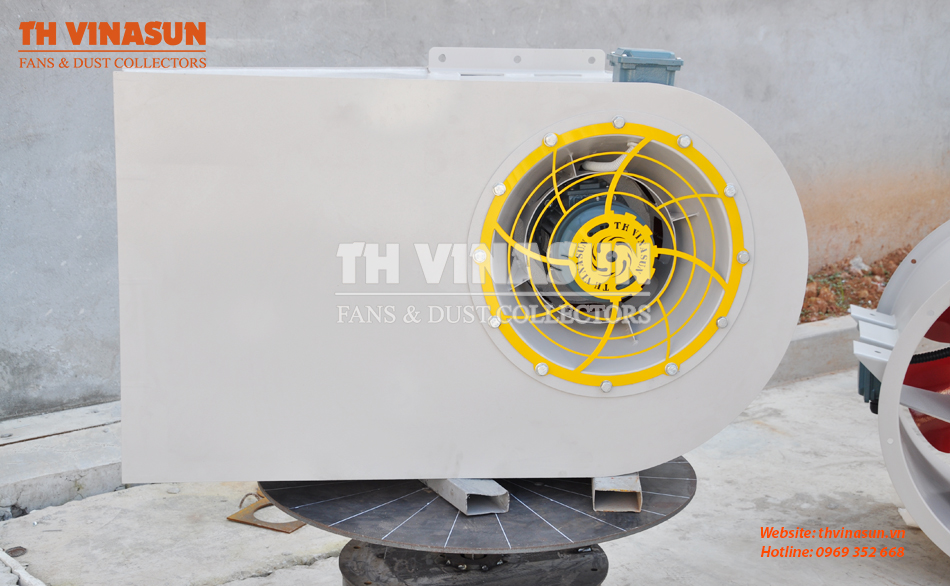 quạt đuổi gió tầng hầm